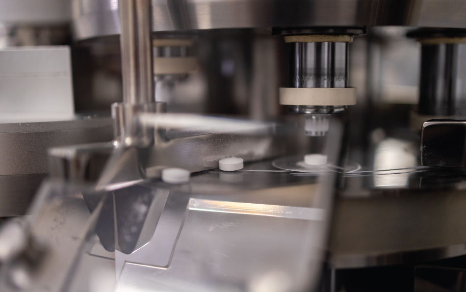 In direct compression, the tableting blend is directly compressed without prior granulation, making it a highly efficient process for solid oral dose manufacturing.