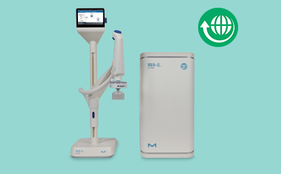 Milli-Q<sup>®</sup> IQ 7000 ultrapure water Milli-Q IQ 7000 水净化系统由两个组件构成:左侧是配备出水臂的 Q-POD 触摸屏控制面板,右侧是标有“Milli-Q IQ 7000”字样并带有 M 标志的长方形机箱,整体以浅青绿色为背景。右上角可见一个象征可持续发展的绿色地球图标。