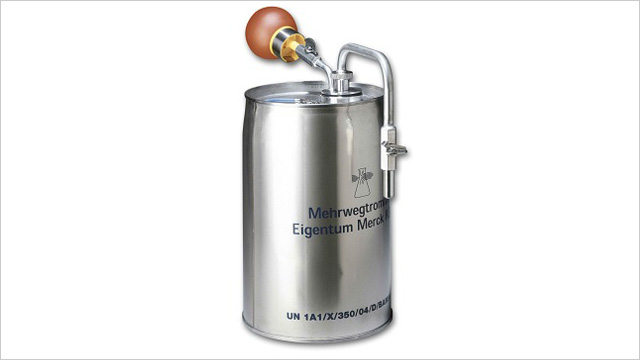 Withdrawal system for solvents in drums Withdrawal system for solvents in drums