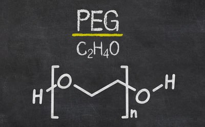 Polyethylene glycol chemical structure An illustration of a chemical structure on a blackboard background. At the top, the acronym “PEG” is written in white chalk with a yellow underline. Below it, the molecular formula “C<sub>2</sub>H<sub>4</sub>O” is noted.