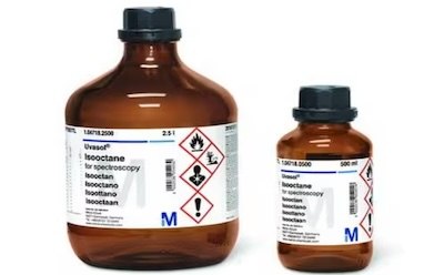 Two amber bottles of Uvasol® isooctane for spectroscopy