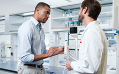 敬请查阅我们的应用方案和网络研讨会,了解更多有关水质要求、预防污染、以及如何根据需求选择纯水水质等方面的信息。 敬请查阅我们的应用方案和网络研讨会,了解更多有关水质要求、预防污染、以及如何根据需求选择纯水水质等方面的信息。