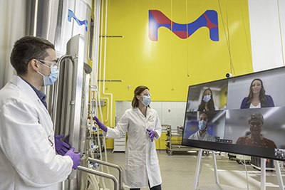 Millipore®专家团队与客户之间的实时(虚拟)实操工艺开发合作。 Millipore®专家团队与客户之间的实时(虚拟)实操工艺开发合作。