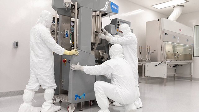 Tour of Our Large-scale Facility Capabilities Tour of Our Large-scale Facility Capabilities