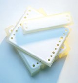 Pellicon® 2 Mini Cassette Media: Biomax® 8 kDa Chemistry: Polyethersulfone (PES) Screen Type: V Device Size: 0.1 m2