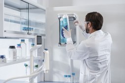 Milli-Q® IQ 7000 Ultrapure Water Purification System output: type 1 water (18.2 MΩ·cm), the most advanced Milli-Q® ultrapure (Type 1) water purification system that is intelligent, intuitive, and green.